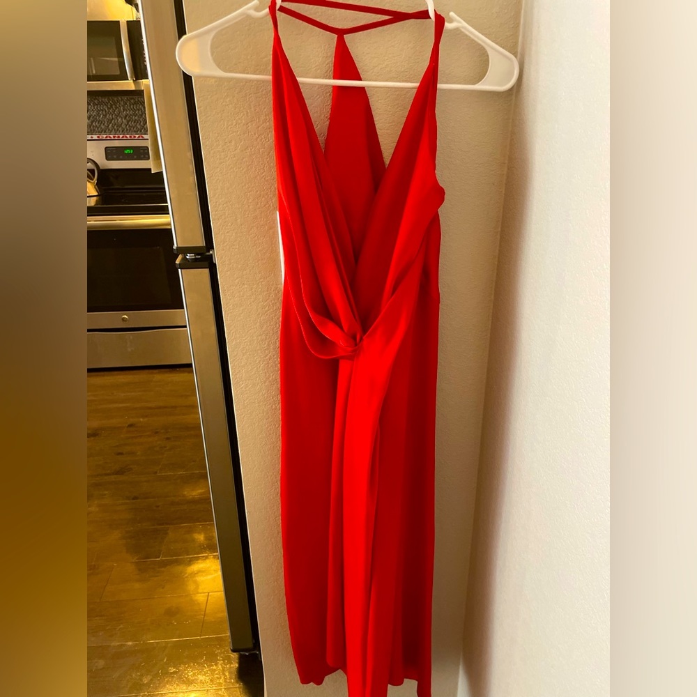 NWOT: Stunning silk red dress